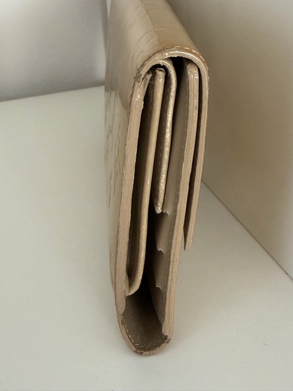 Louis Vuitton Gold Vernis Monogram Long Wallet - Picture 4 of 9